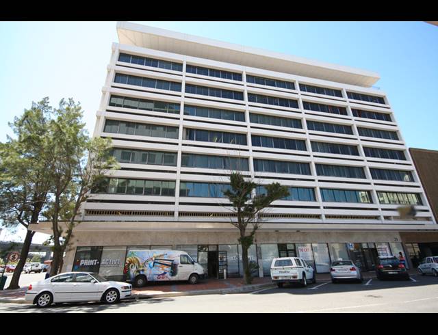 870M² OFFICE TO LET IN FORESHORE